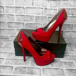 Carlos Santana “Sexy Too” Stiletto. Suede 7.5